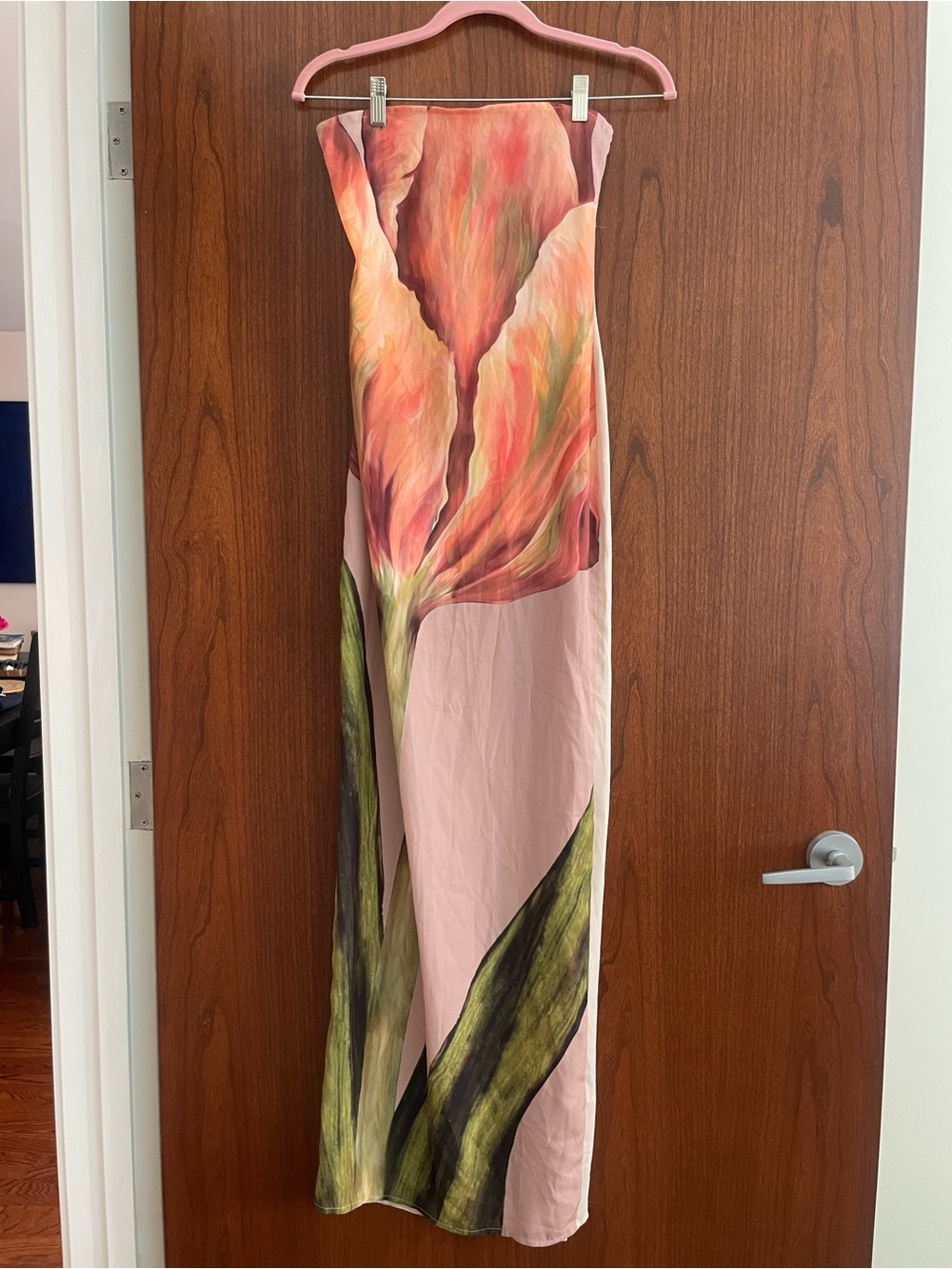 PrettyLittleThing Pink Coral and Green Floral Tapestry